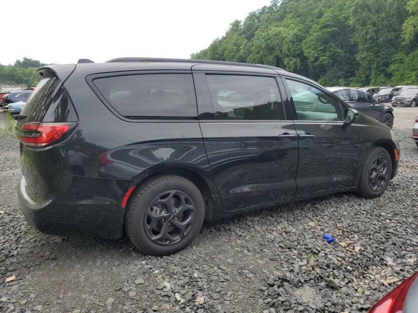 2024 Chrysler Pacifica Image 4