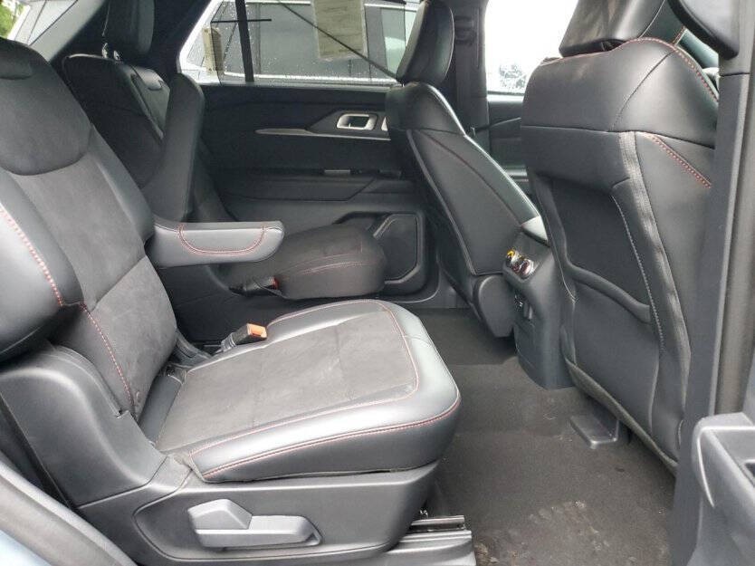 2025 Ford Explorer Image 9