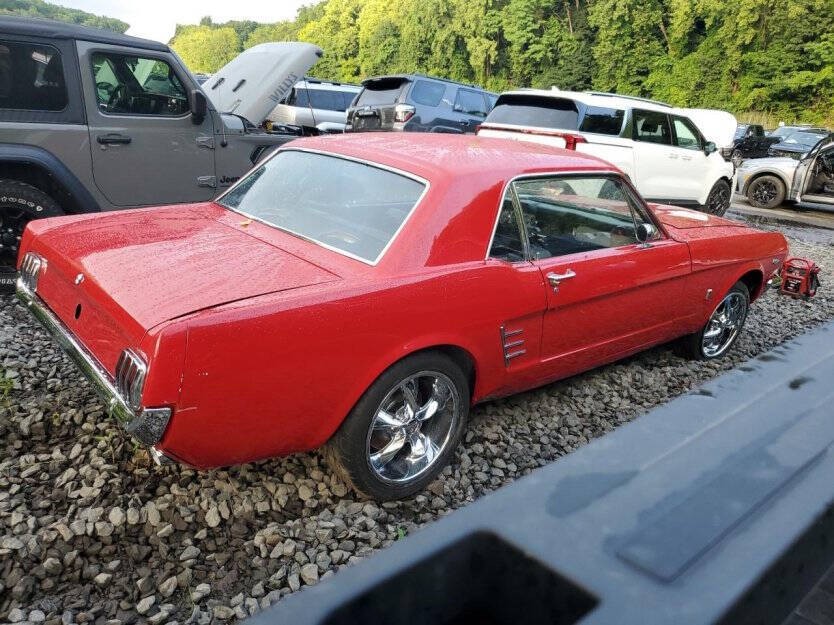 1966 Ford Mustang Image 4