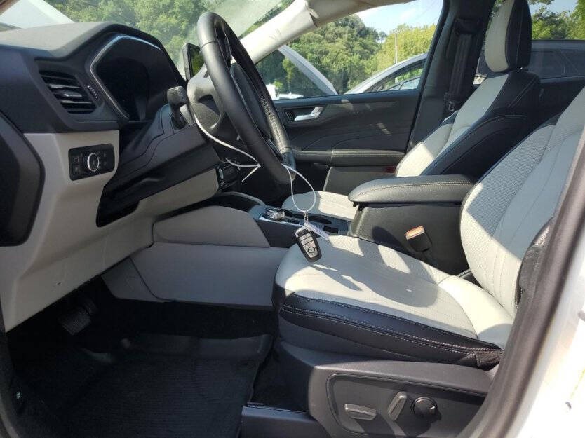 2025 Ford Escape Image 5