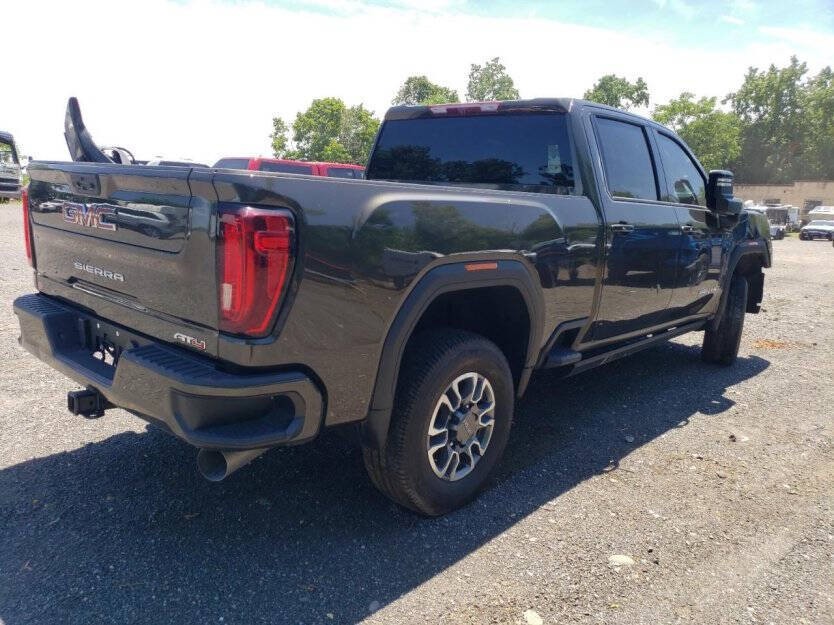 2023 GMC Sierra 3500 Image 5