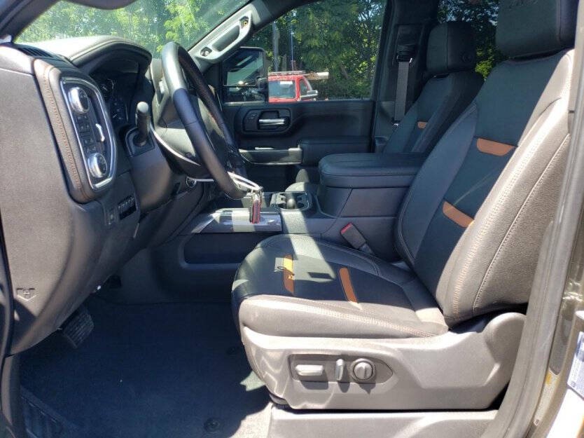 2023 GMC Sierra 3500 Image 6