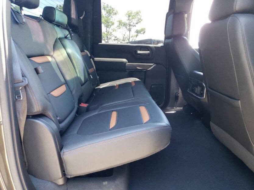 2023 GMC Sierra 3500 Image 7