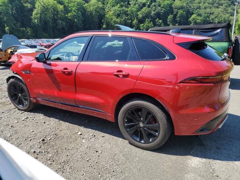 2025 Jaguar F-PACE Image 4