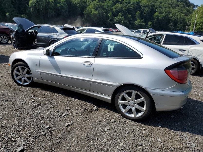 2004 Mercedes-Benz C-Class Image 3
