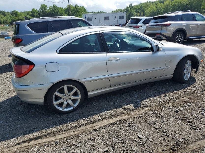 2004 Mercedes-Benz C-Class Image 4
