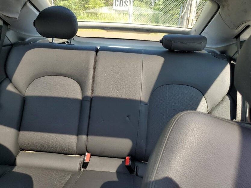 2004 Mercedes-Benz C-Class Image 6