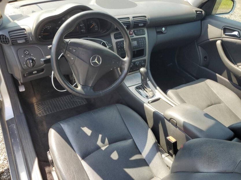 2004 Mercedes-Benz C-Class Image 7