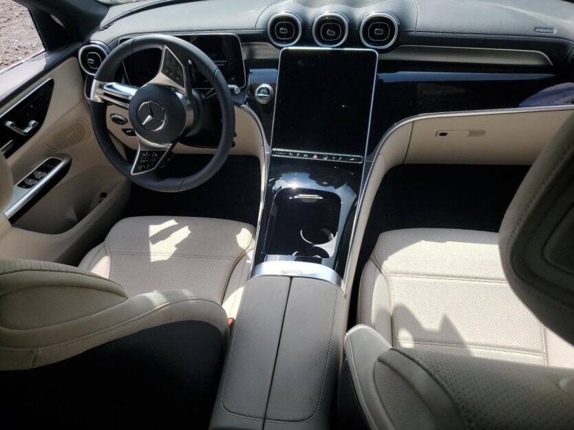 2025 Mercedes-Benz GLC-Class Image 7