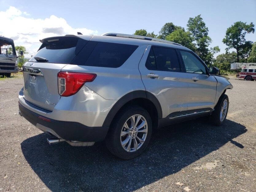 2023 Ford Explorer Image 5