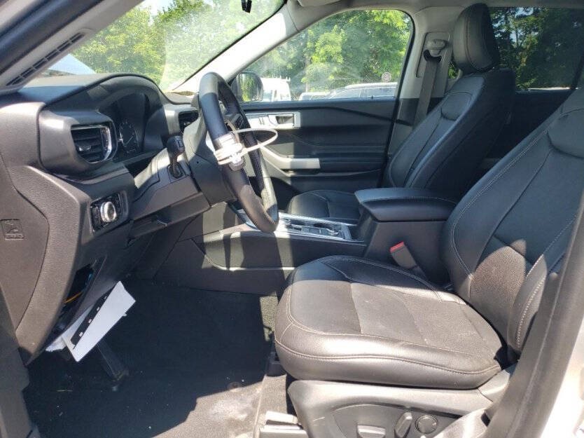 2023 Ford Explorer Image 6