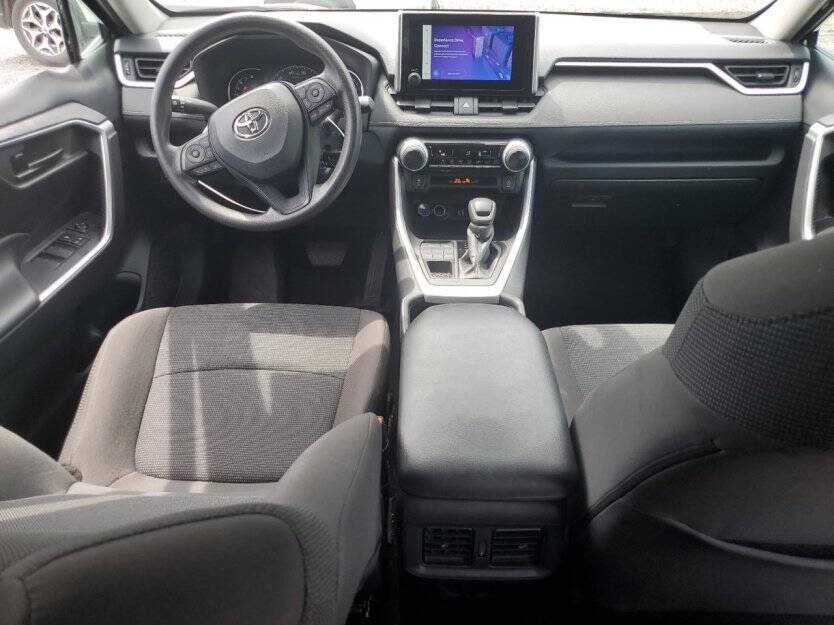 2024 Toyota Rav4 Image 7