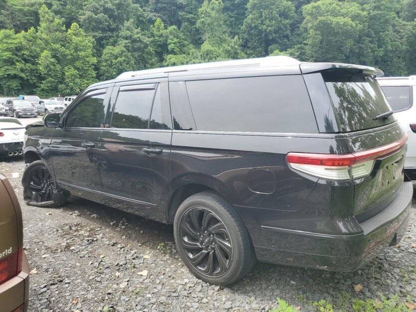 2023 Lincoln Navigator Image 4