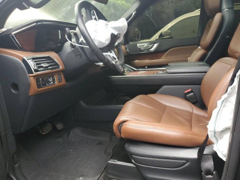 2023 Lincoln Navigator Image 6