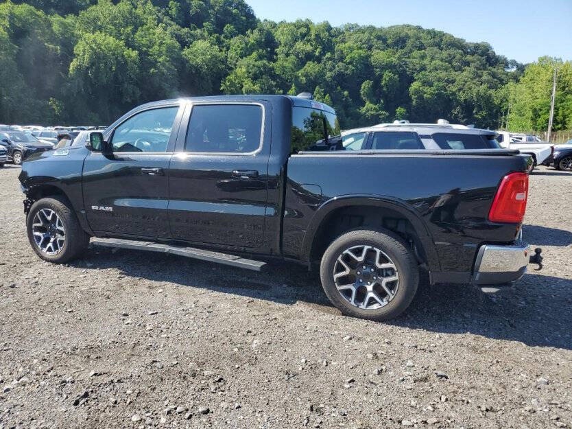 2025 RAM 1500 Image 3