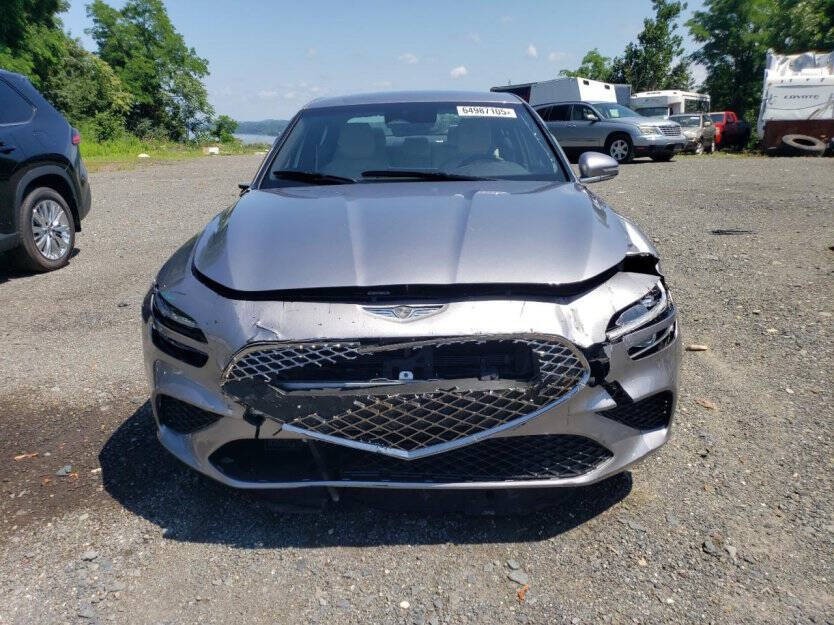 2025 Genesis G70 Image 2