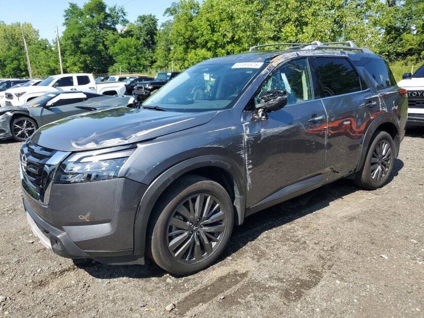 2025 Nissan Pathfinder Image 2