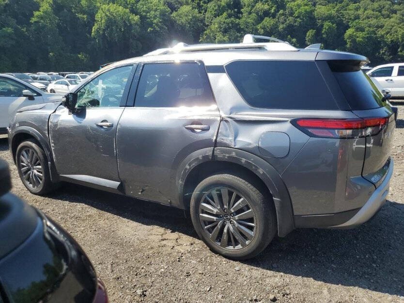 2025 Nissan Pathfinder Image 3
