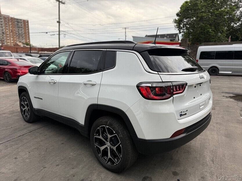 2024 Jeep Compass Image 6