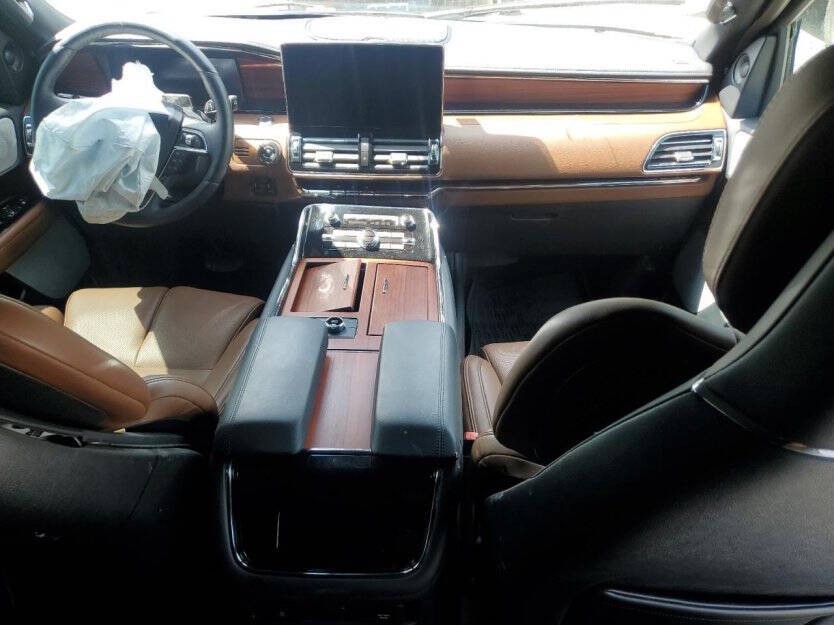 2024 Lincoln Navigator Image 7