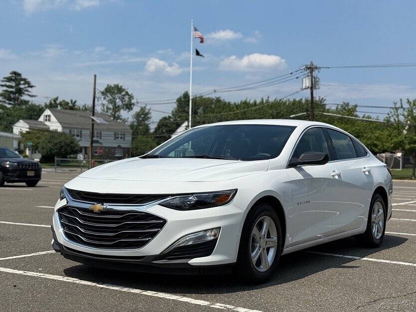 2024 Chevrolet Malibu Image 3