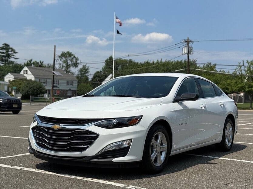 2024 Chevrolet Malibu Image 3