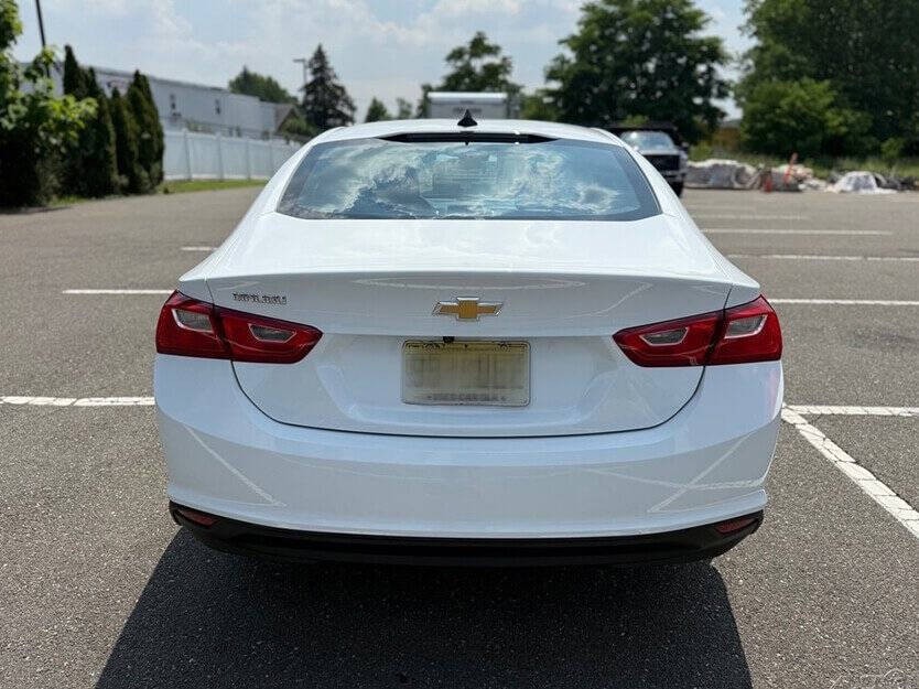 2024 Chevrolet Malibu Image 5