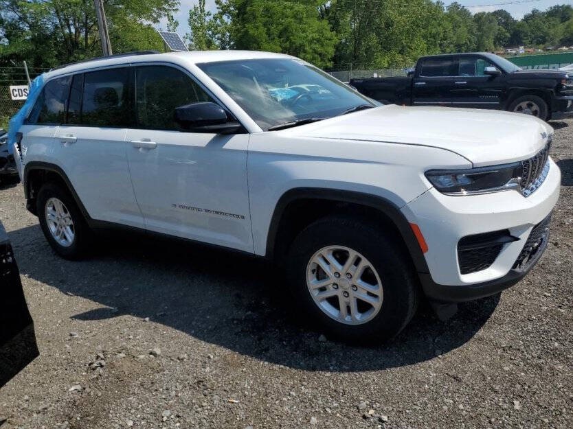 2022 Jeep Grand Cherokee Image 1