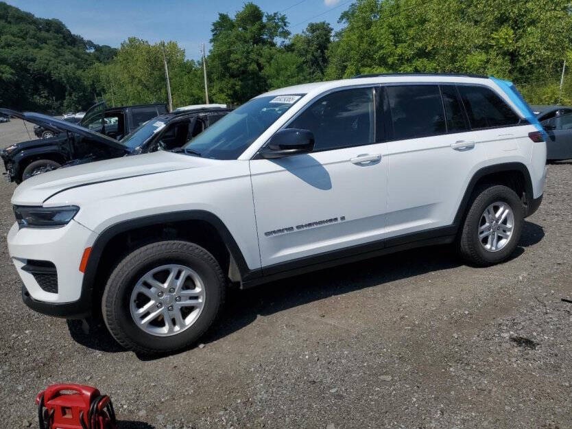 2022 Jeep Grand Cherokee Image 2