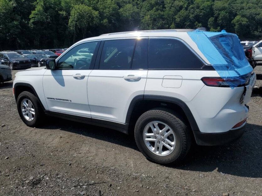 2022 Jeep Grand Cherokee Image 3