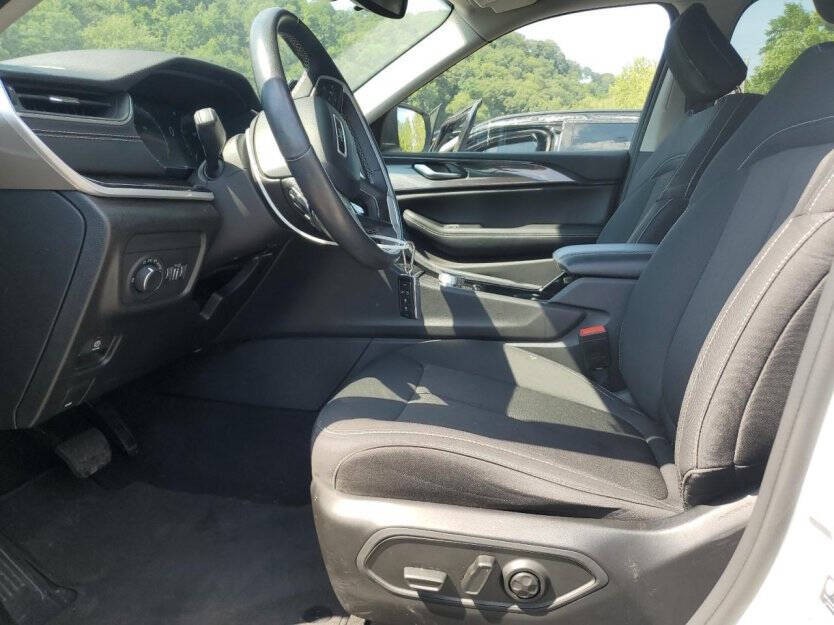 2022 Jeep Grand Cherokee Image 6
