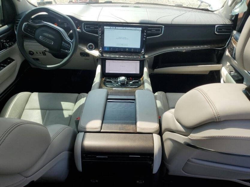 2024 Jeep Grand Cherokee Image 7