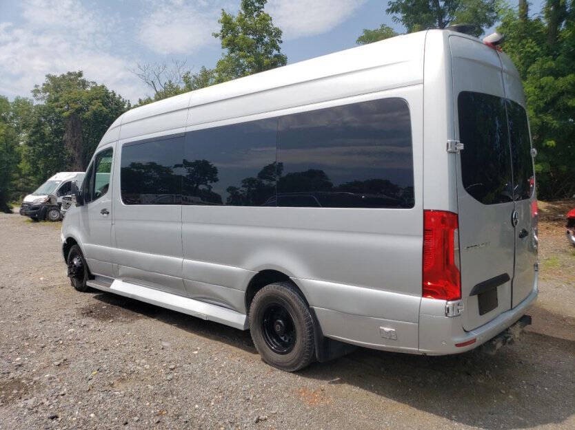 2019 Mercedes-Benz Sprinter Image 3