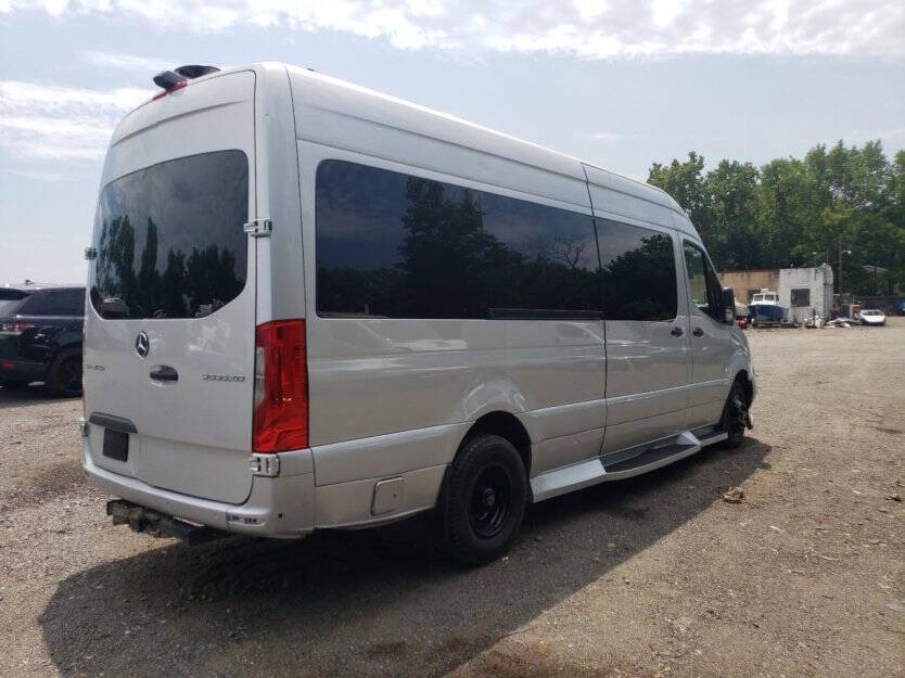 2019 Mercedes-Benz Sprinter Image 4