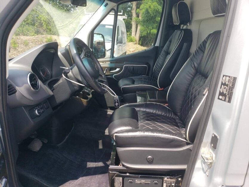 2019 Mercedes-Benz Sprinter Image 5
