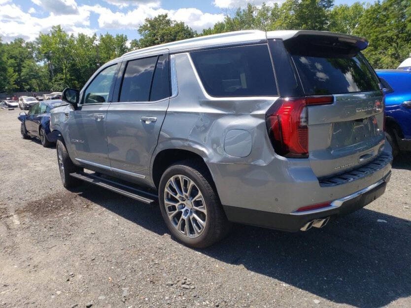 2025 GMC Yukon Image 4