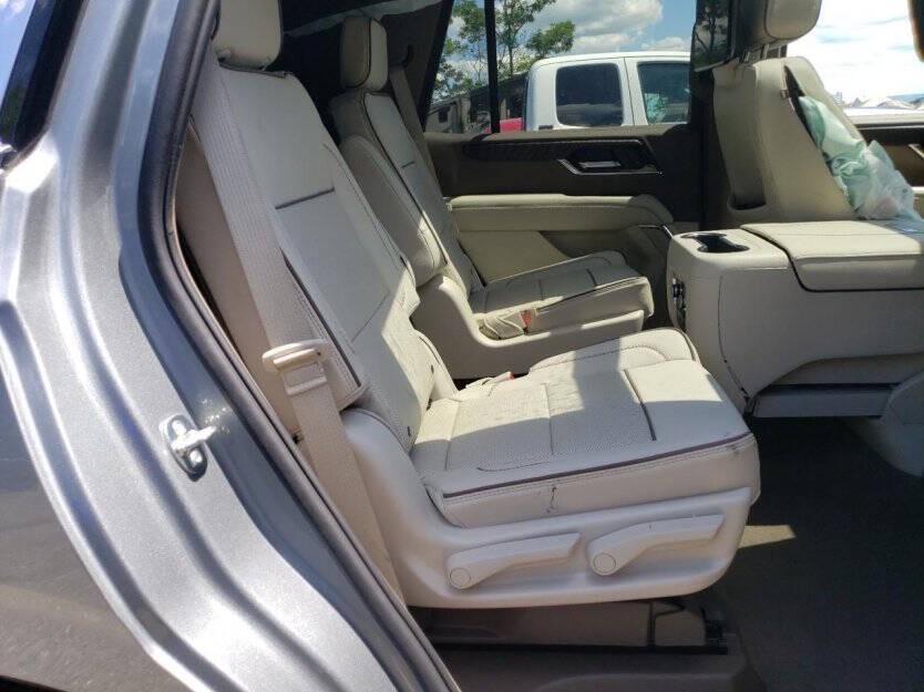 2025 GMC Yukon Image 7