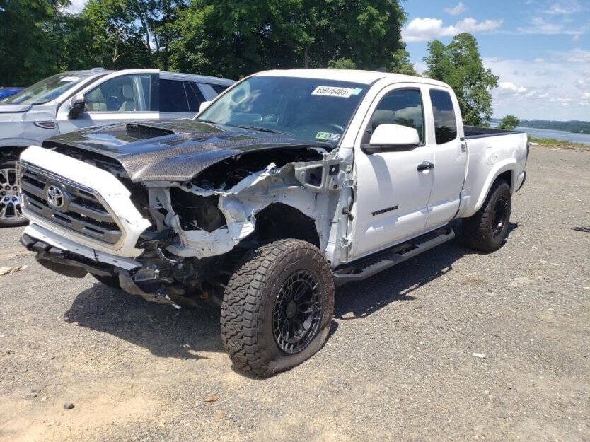 2023 Toyota Tacoma Image 3