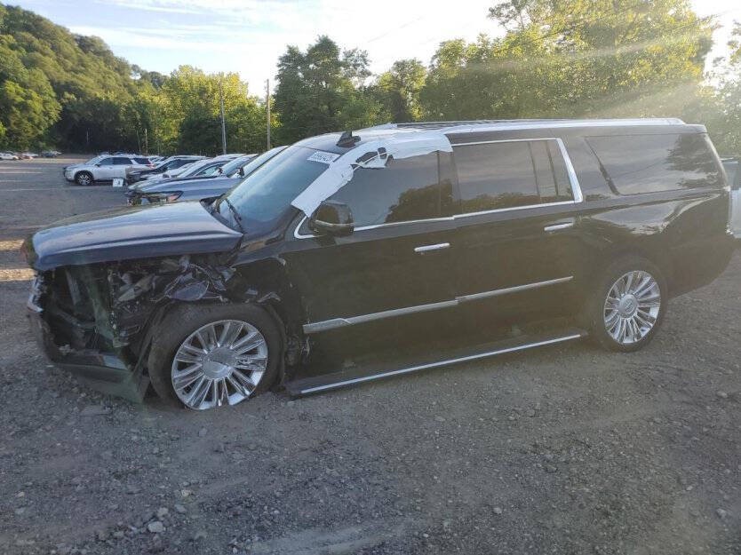 2018 Cadillac Escalade Image 3