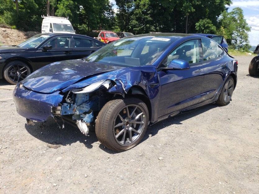 2022 Tesla Model 3 Image 2
