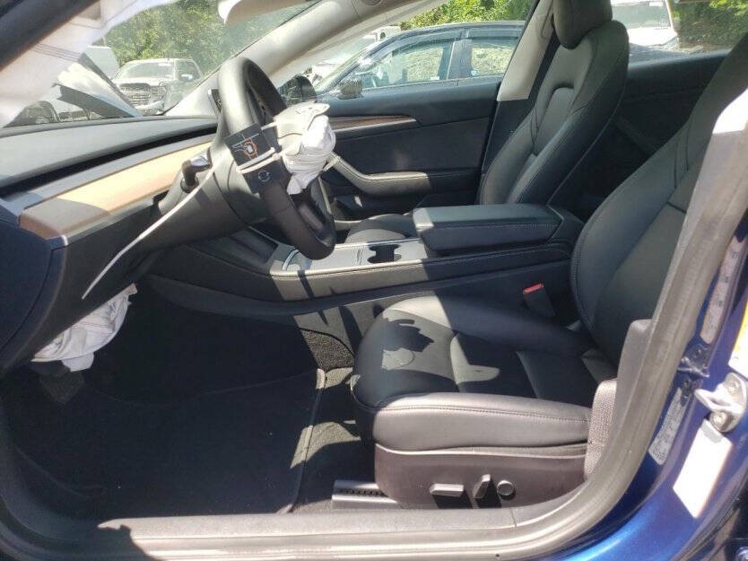 2022 Tesla Model 3 Image 5