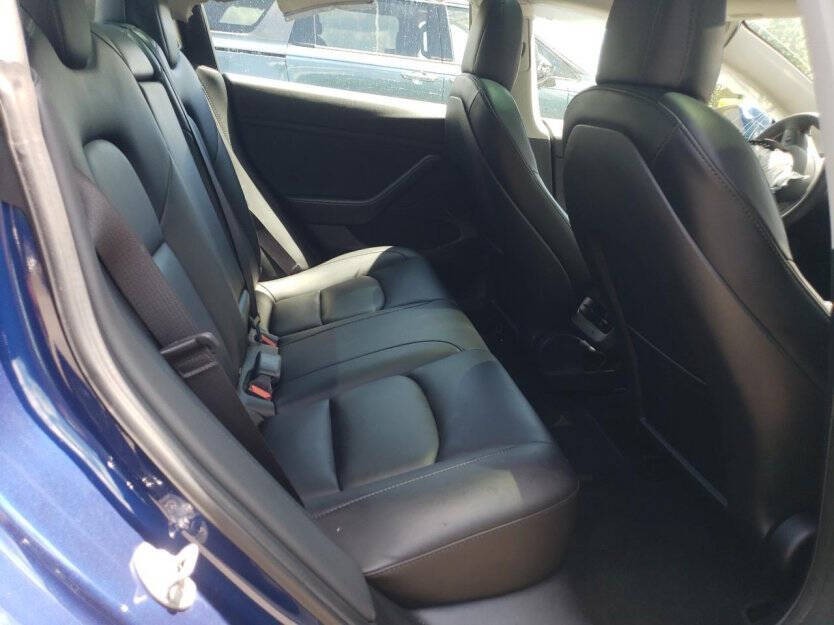 2022 Tesla Model 3 Image 6