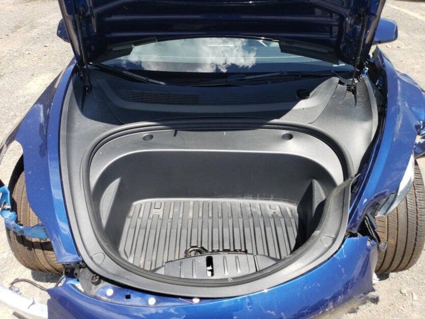 2022 Tesla Model 3 Image 9