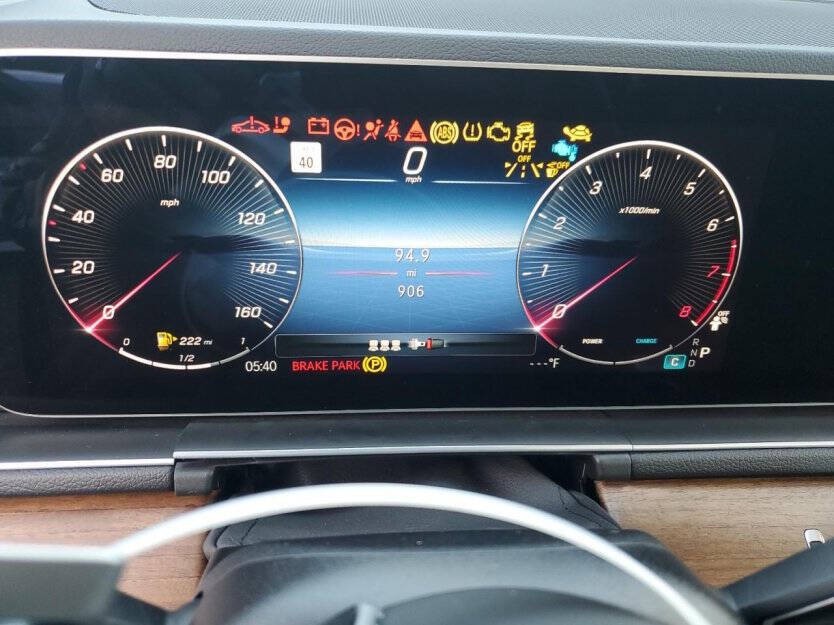 2025 Mercedes-Benz GLE-Class Image 8