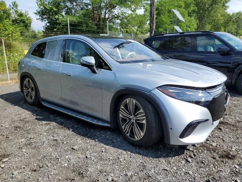 2024 Mercedes-Benz EQS Image 1