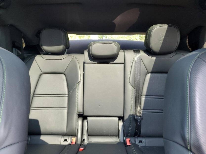 2024 Porsche Cayenne Image 7