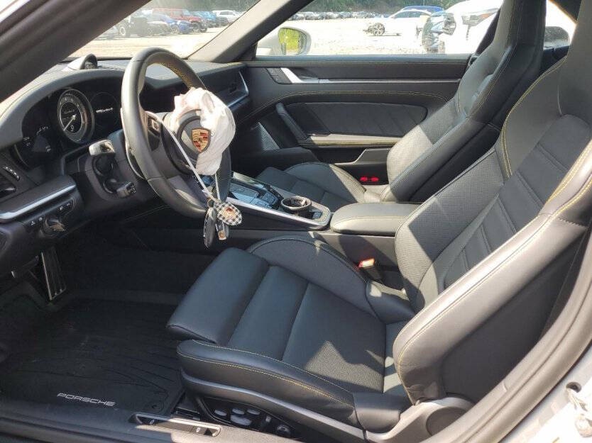 2024 Porsche 911 Image 6