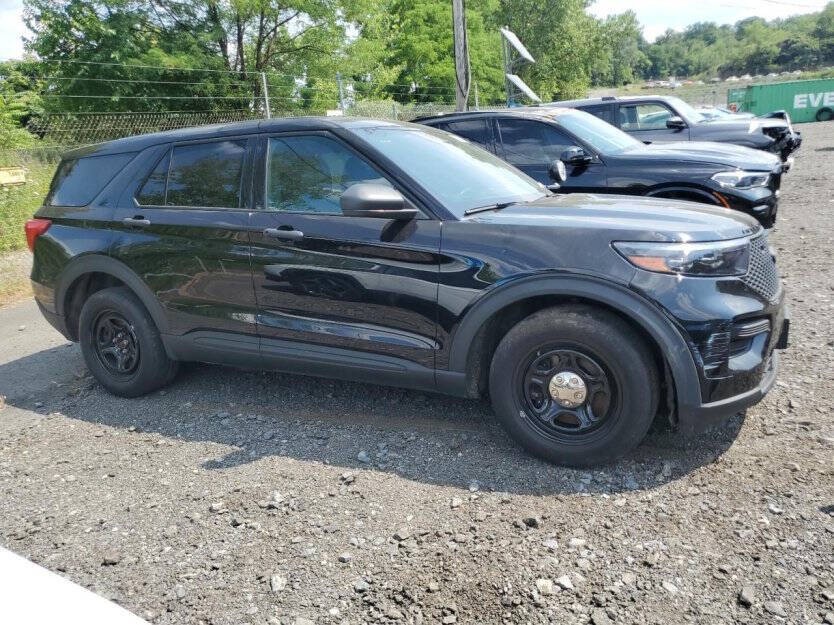2023 Ford Explorer Image 1