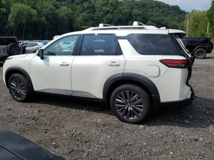 2024 Nissan Pathfinder Image 3