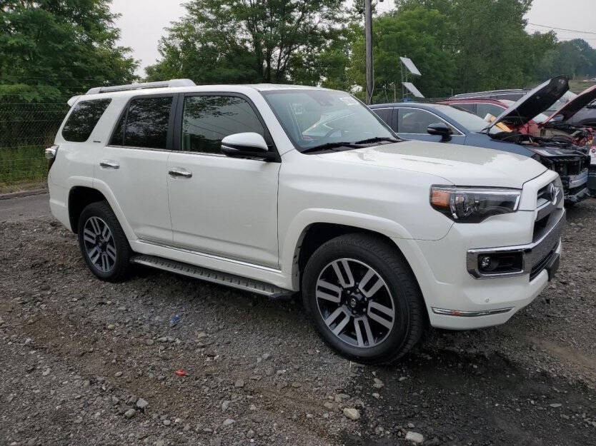 2023 Toyota 4Runner Image 1